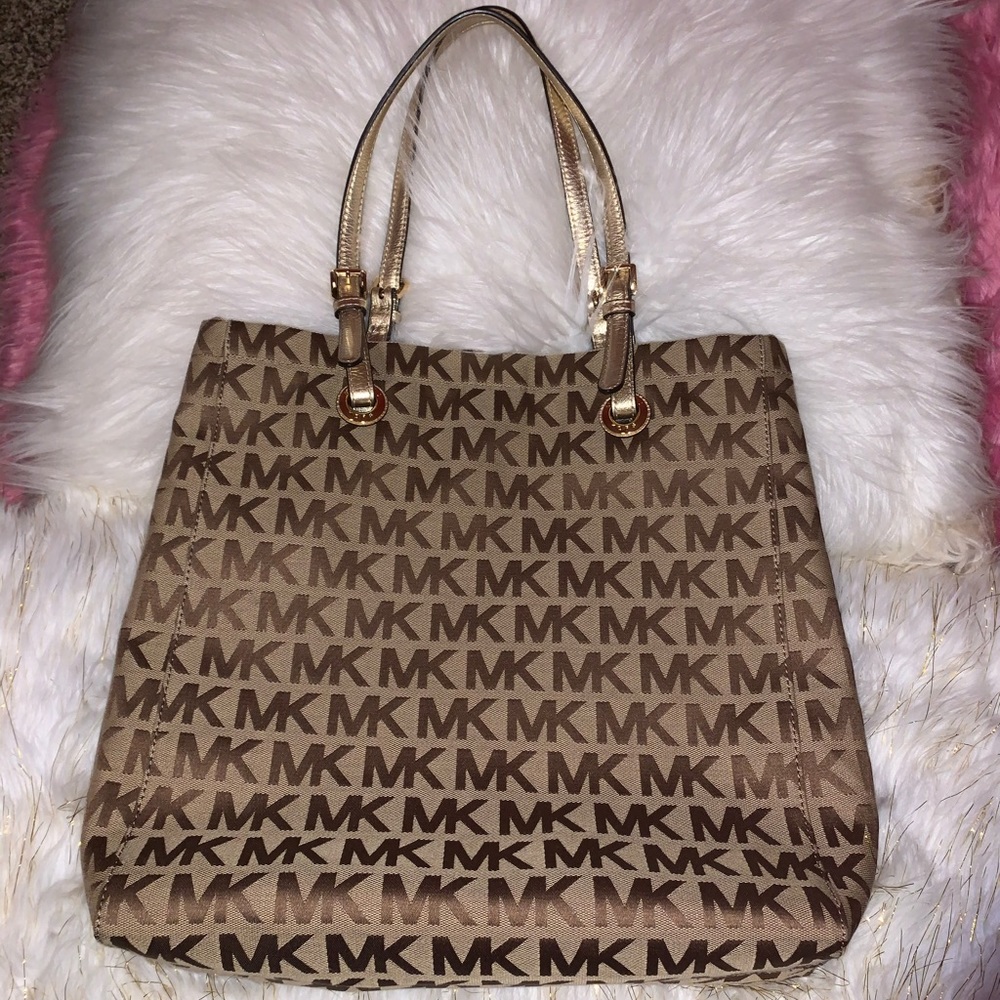 SOLD Michale Kors Tote Bag
